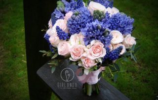 Niebiesko różowa wiązanka ślubna