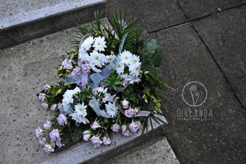 Wiązanka pogrzebowa z kwiaciarni wysyłkowej Girlanda