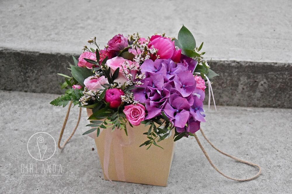 Elegancki flowerbox z kwiaciarnia w Białymstoku