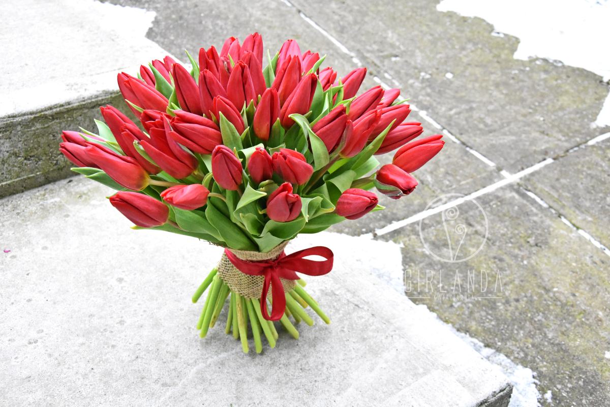 Bukiet czerwonych tulipanów